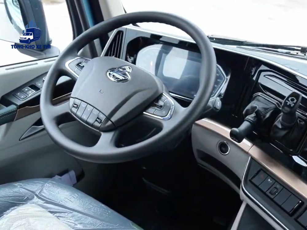 Đầu Kéo Điện Chenglong H5EV 400kW